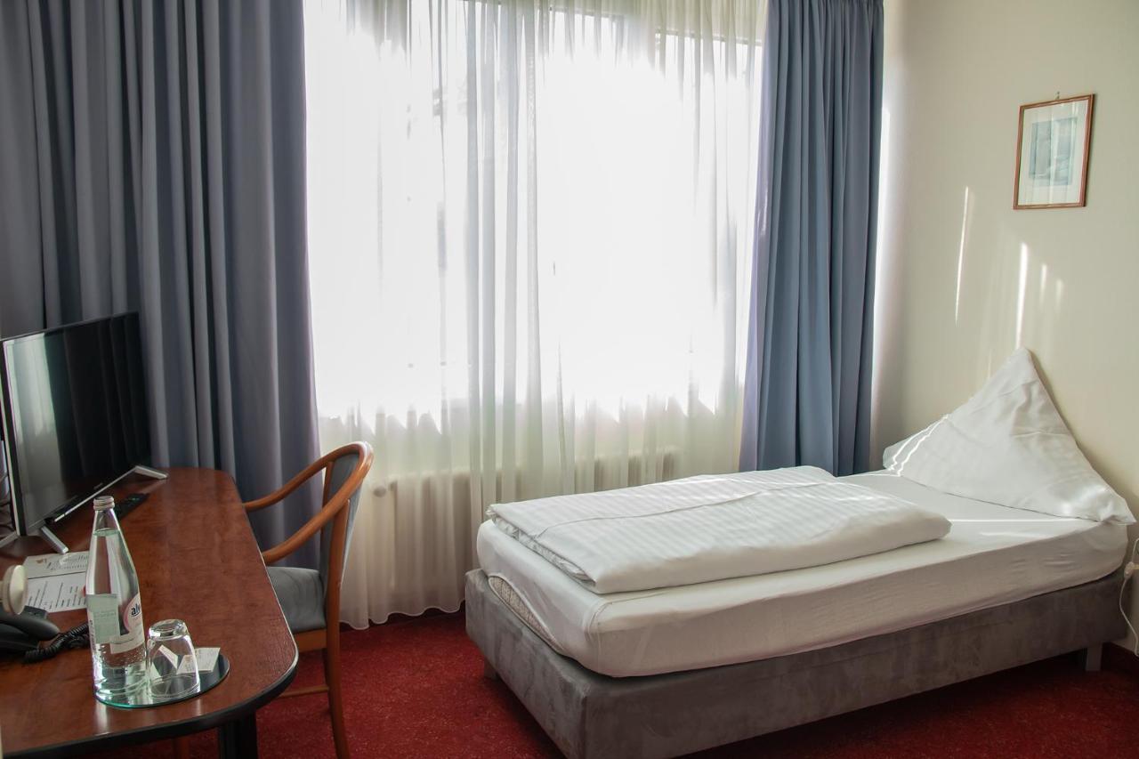 Single Room,1246509715:JPEG