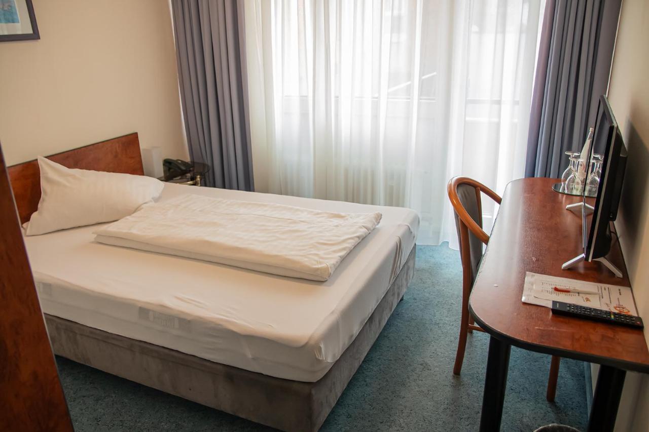 Single Room,1246509715:JPEG